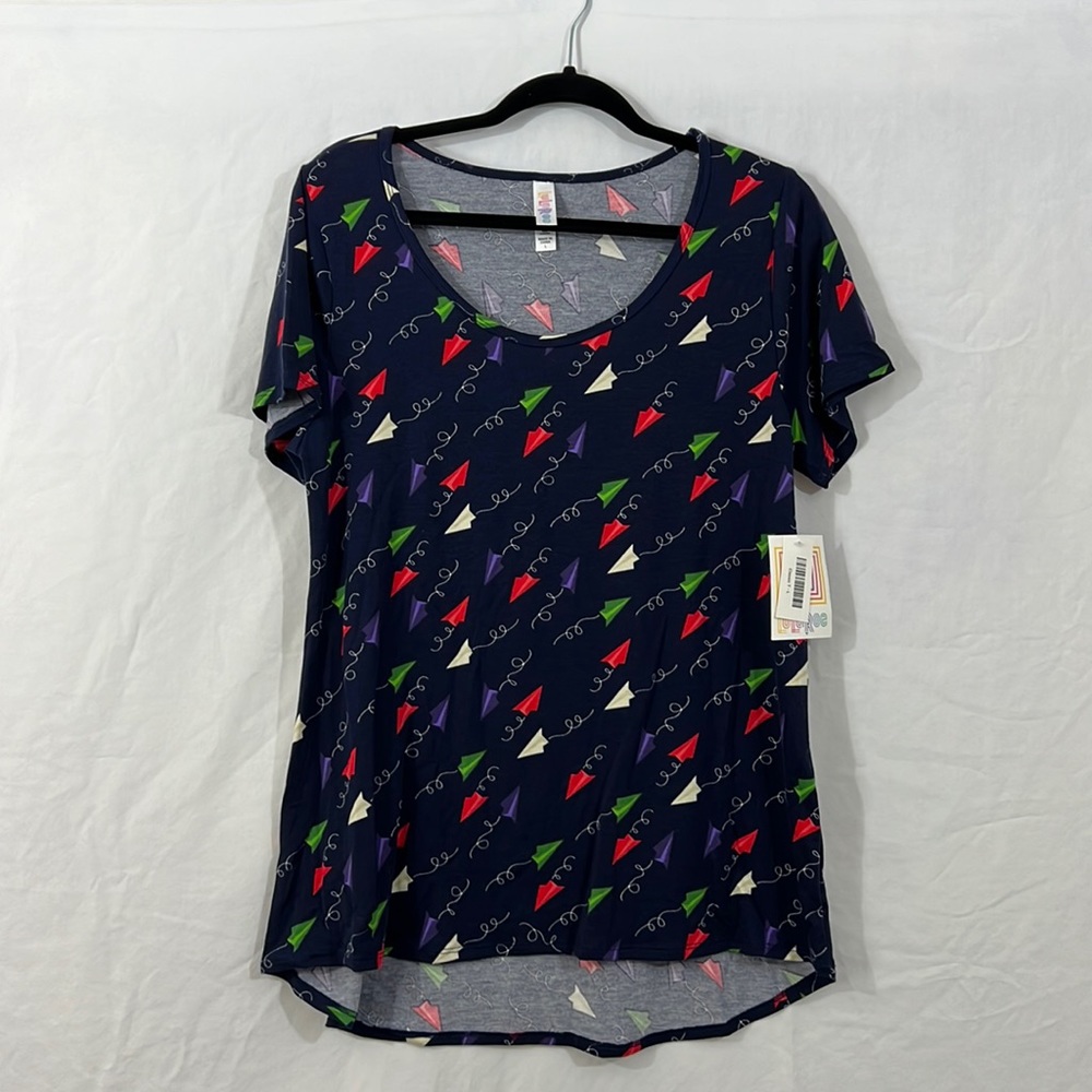 Brand new LulaRoe Classic T size L